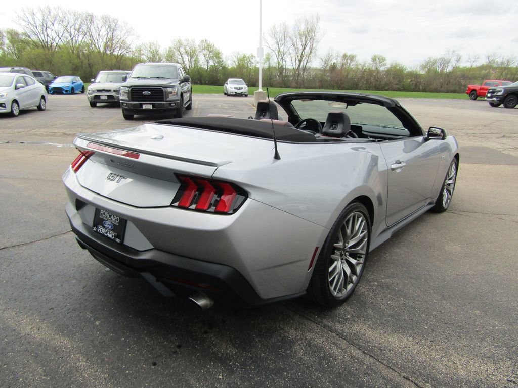 Used 2025 Ford Mustang GT Premium RWD image 18