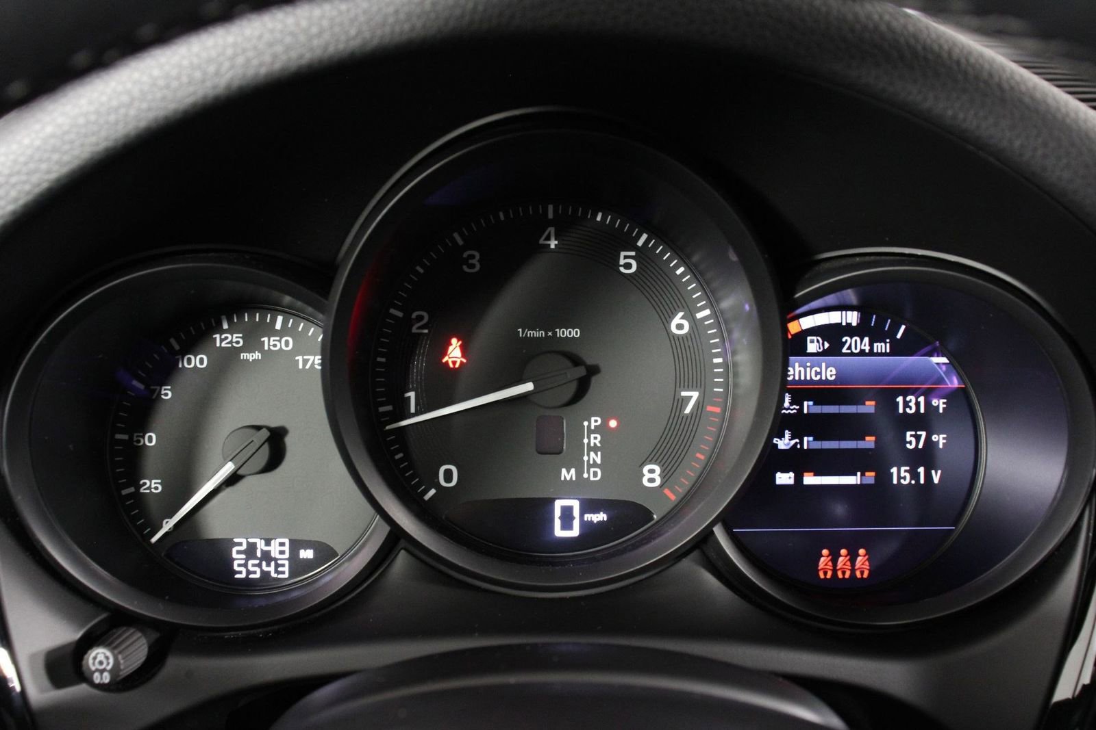 Certified 2025 Porsche Macan image 16