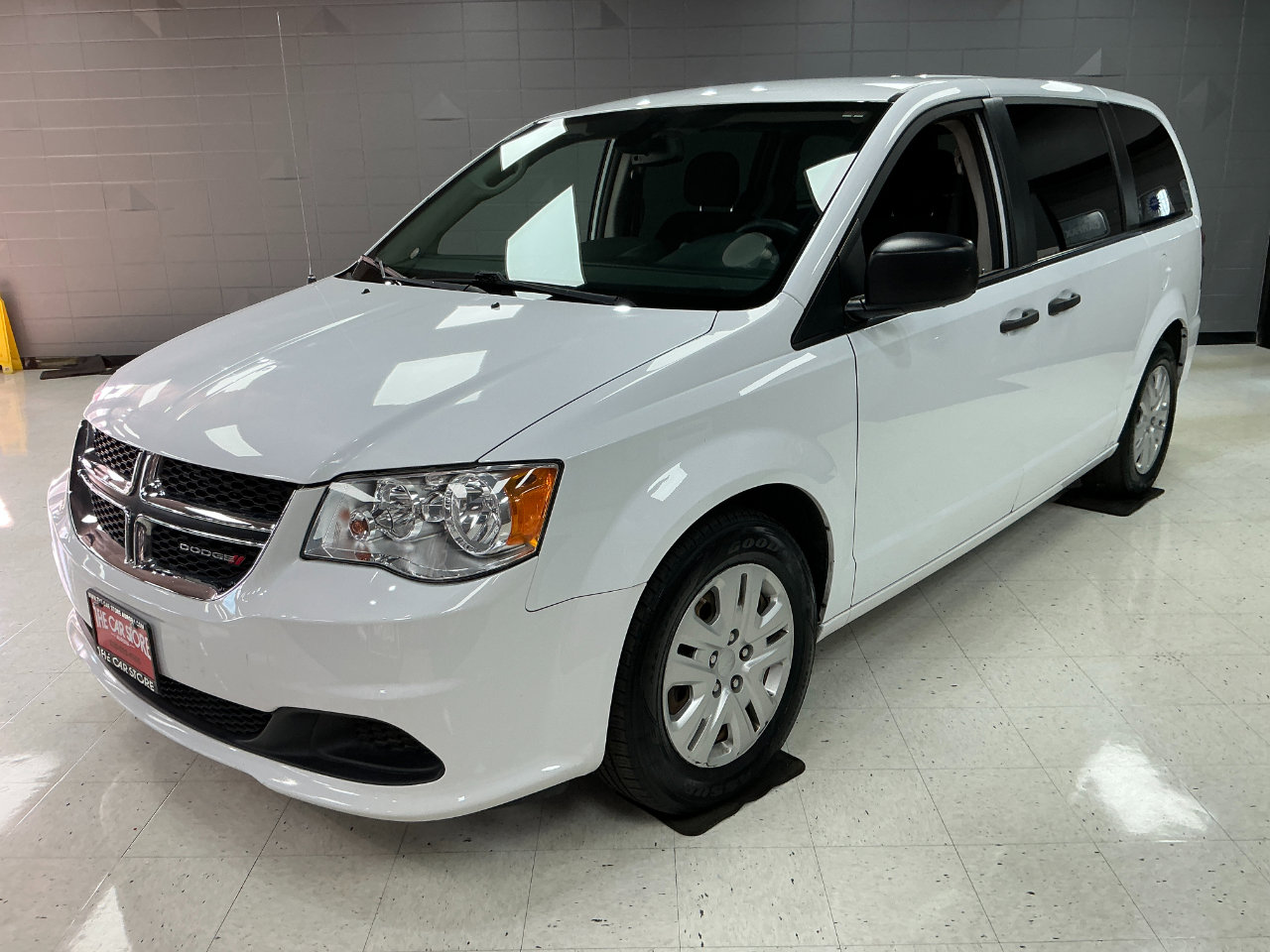 Used 2019 Dodge Grand Caravan SE w/ UConnect Hands-Free Group image 5