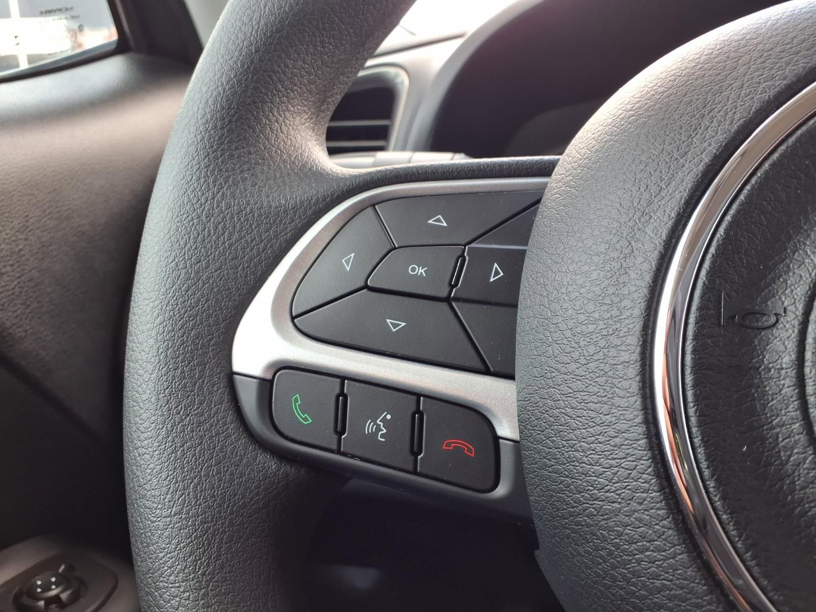 Used 2023 Jeep Renegade Latitude AWD/4WD image 23