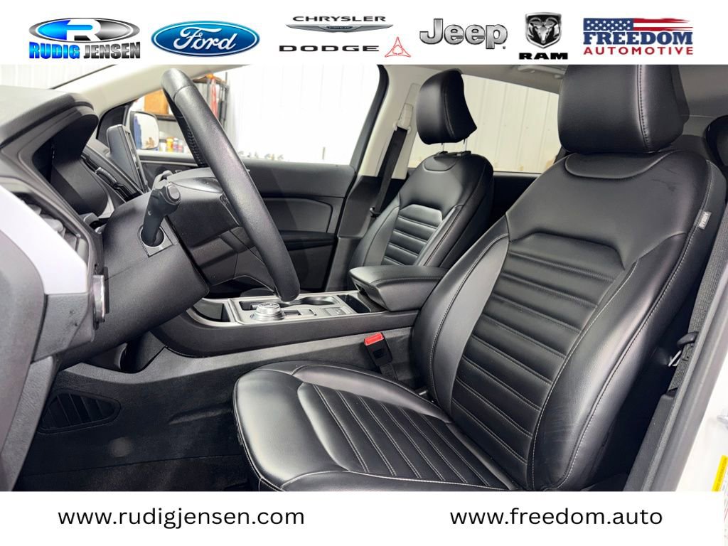 Used 2024 Ford Edge SEL image 11