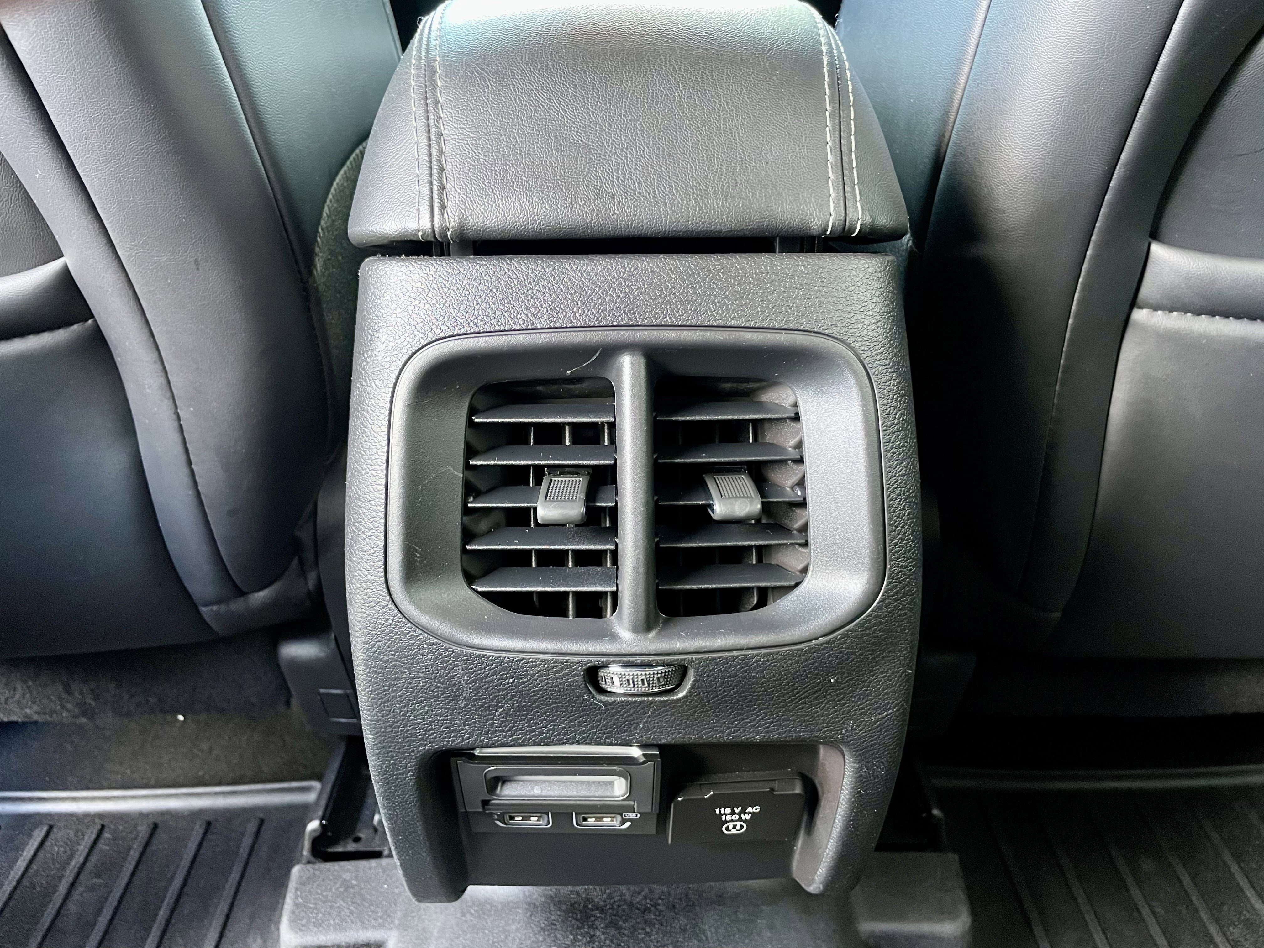Used 2019 Jeep Cherokee Limited image 25