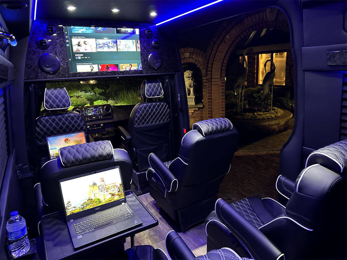 Used 2024 Mercedes-Benz Sprinter 2500 image 4