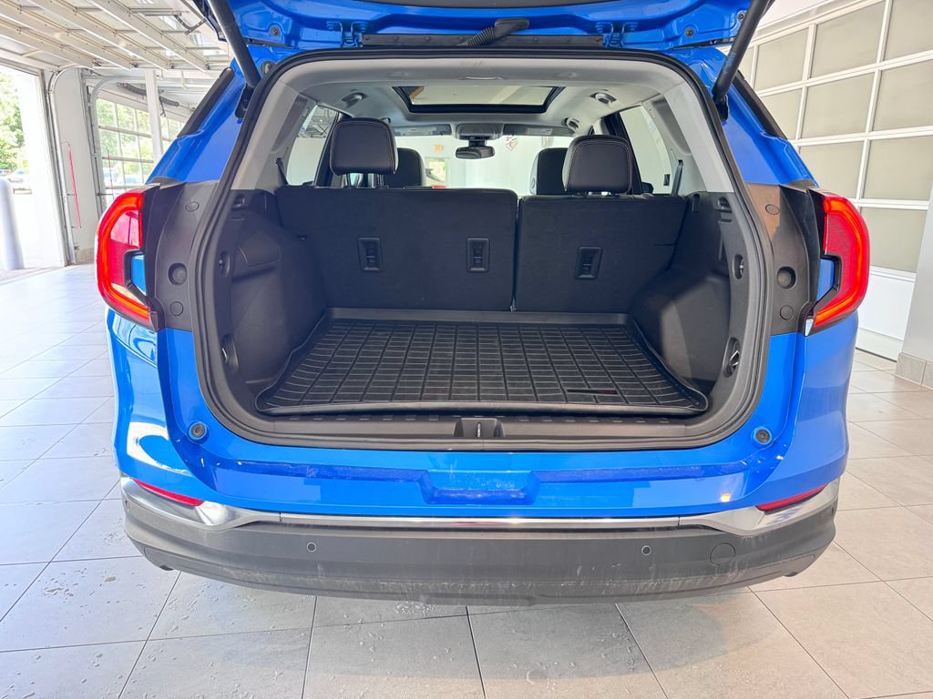 Certified 2024 GMC Terrain AT4 w/ Tech Package AWD/4WD image 7