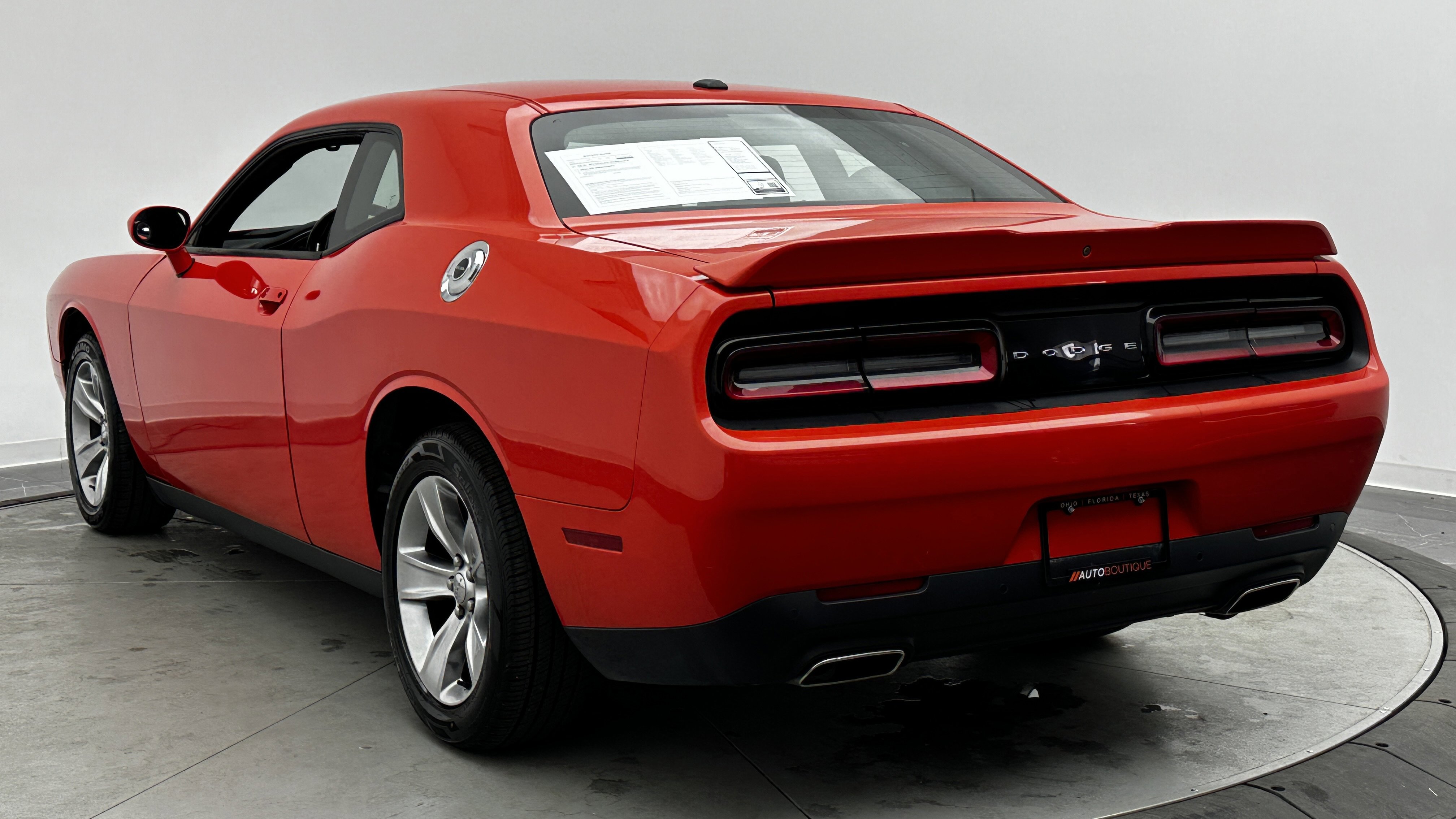 Used 2021 Dodge Challenger SXT w/ Driver Convenience Group image 4