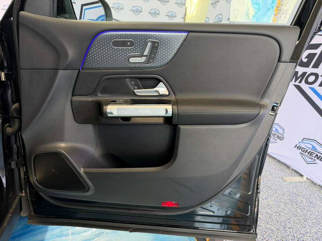 Used 2024 Mercedes-Benz GLB 250 4MATIC w/ Driver Assistance Package image 26