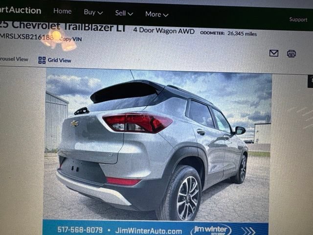 Used 2025 Chevrolet TrailBlazer LT AWD/4WD image 8