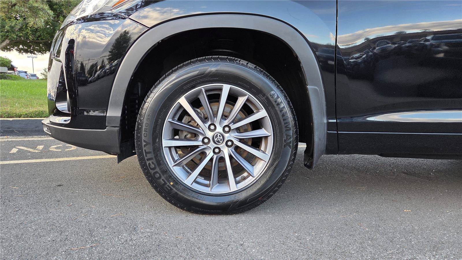 Used 2018 Toyota Highlander XLE AWD/4WD image 89