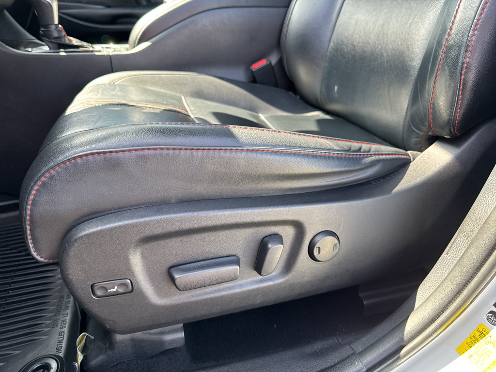 Used 2019 Toyota Highlander SE AWD/4WD image 14