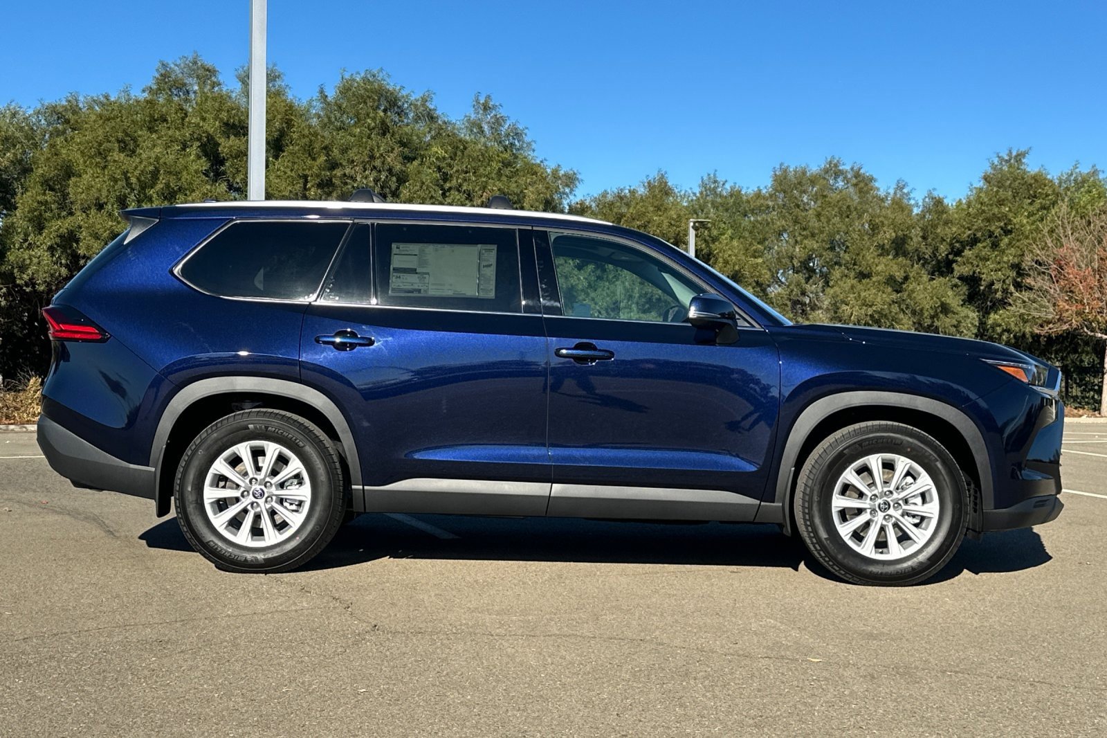 New 2026 Toyota Grand Highlander XLE image 3