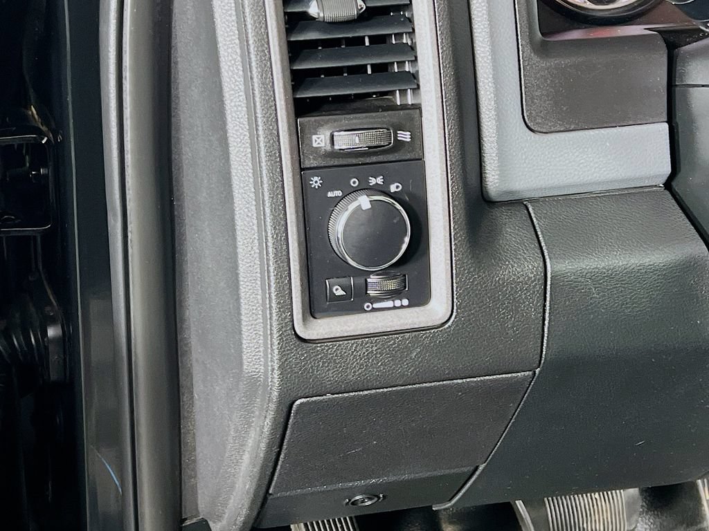 Used 2017 RAM 2500 Tradesman w/ Power & Remote Entry Group RWD image 10