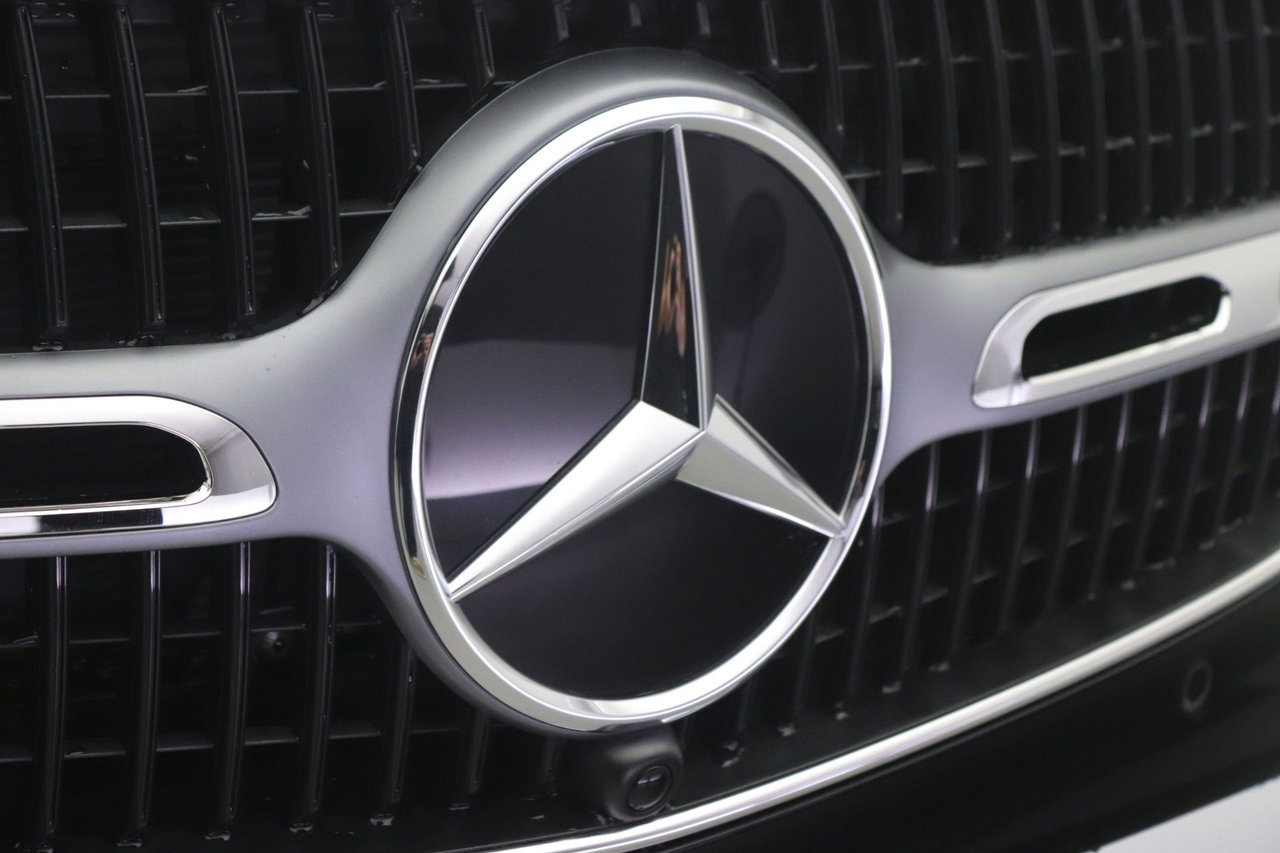 Certified 2025 Mercedes-Benz GLC 350e 4MATIC image 26