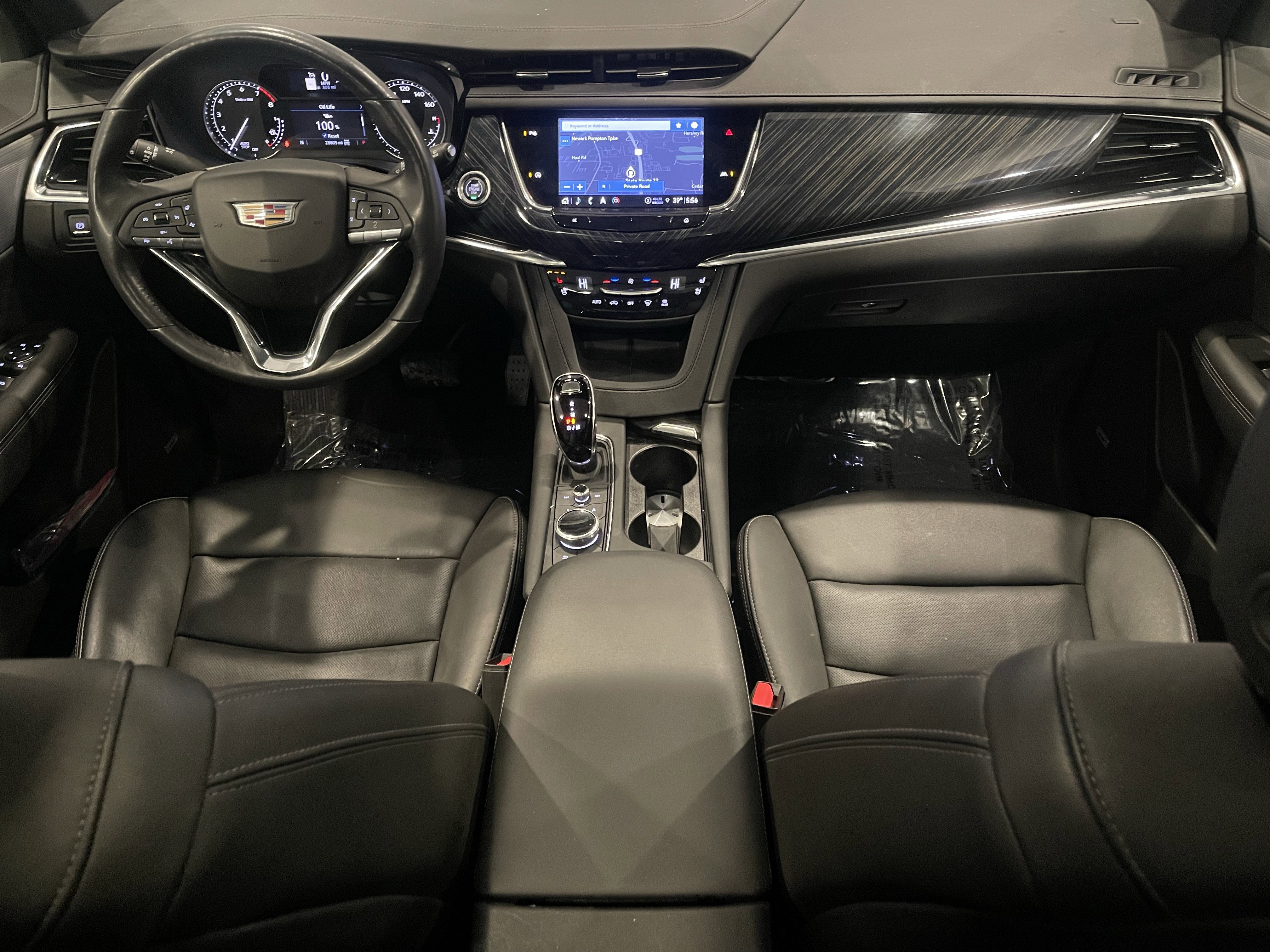Used 2023 Cadillac XT6 Premium Luxury image 16
