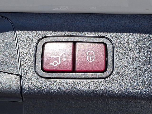 Used 2022 Mercedes-Benz GLB 250 4MATIC image 30