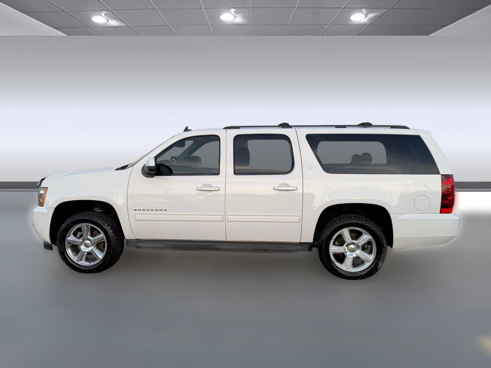 Used 2012 Chevrolet Suburban LT w/ Luxury Package image 2