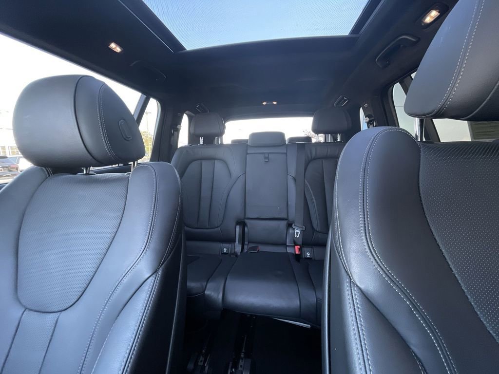 Used 2022 BMW X7 xDrive40i w/ M Sport Package image 21