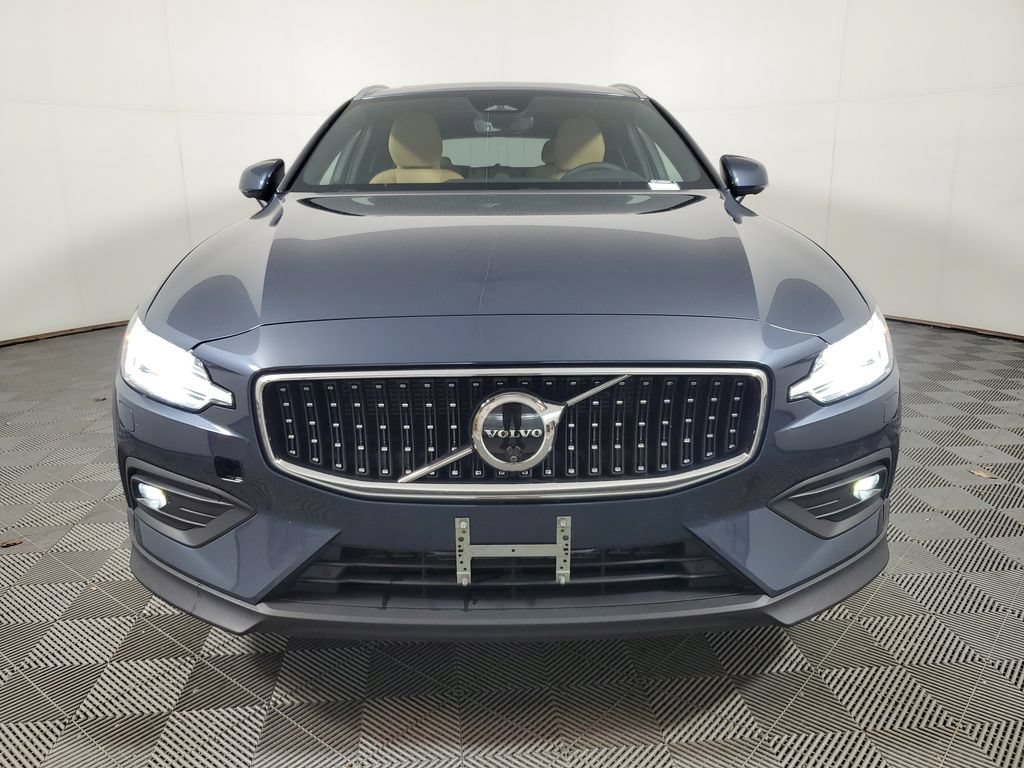 Used 2025 Volvo V60 B5 Cross Country Ultra w/ Protection Package Premier AWD/4WD video 2