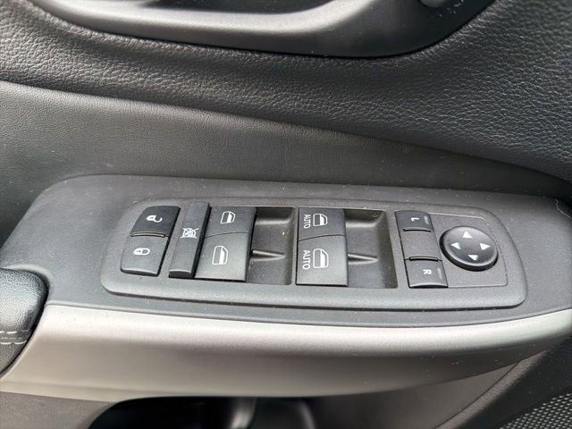 Used 2022 Jeep Cherokee Limited image 19