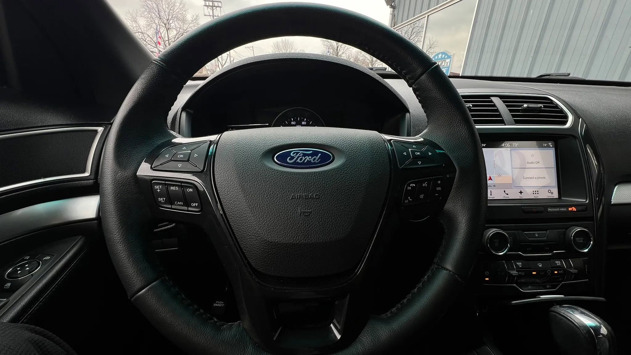 Used 2017 Ford Explorer XLT w/ Equipment Group 202A image 32