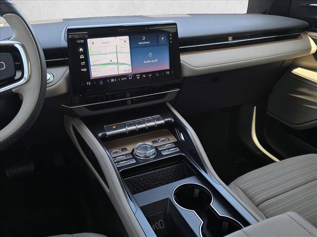 Used 2025 Lincoln Nautilus Reserve image 19