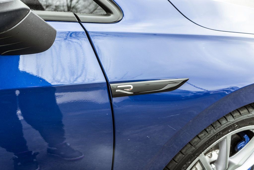 Used 2024 Volkswagen Golf R image 4