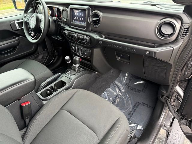 Used 2023 Jeep Wrangler Sport S image 13
