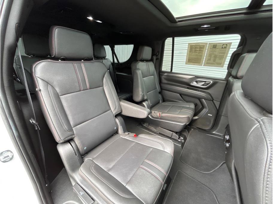 Used 2023 Chevrolet Suburban RST w/ Luxury Package image 24