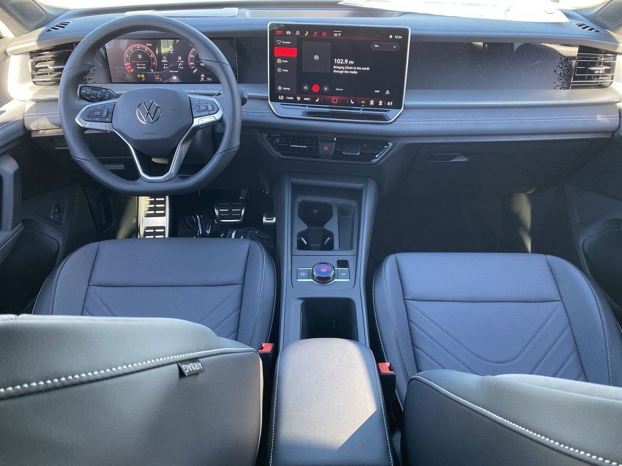 New 2026 Volkswagen Tiguan SE R-Line image 11