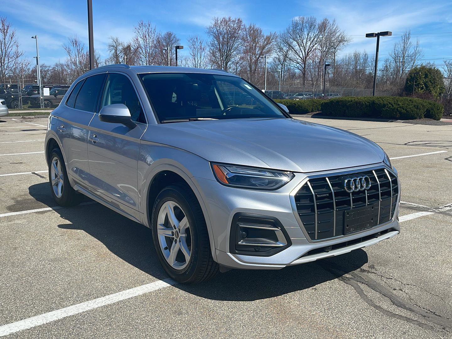 Used 2023 Audi Q5 2.0T Premium w/ Convenience Package image 3