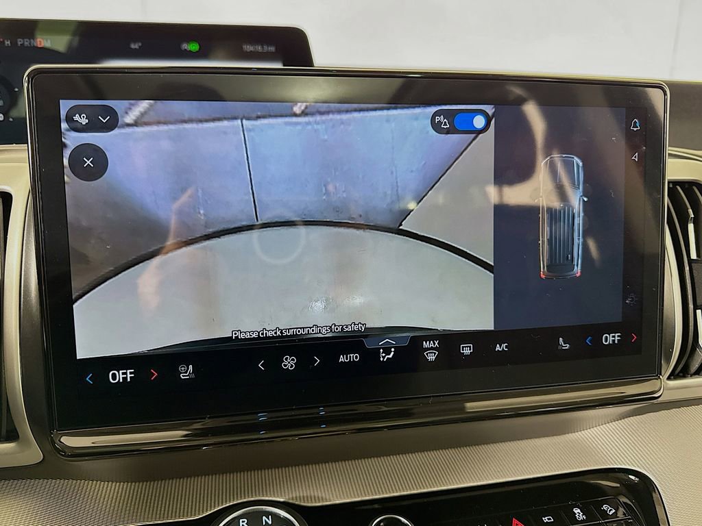 Used 2025 Ford Expedition Active image 51