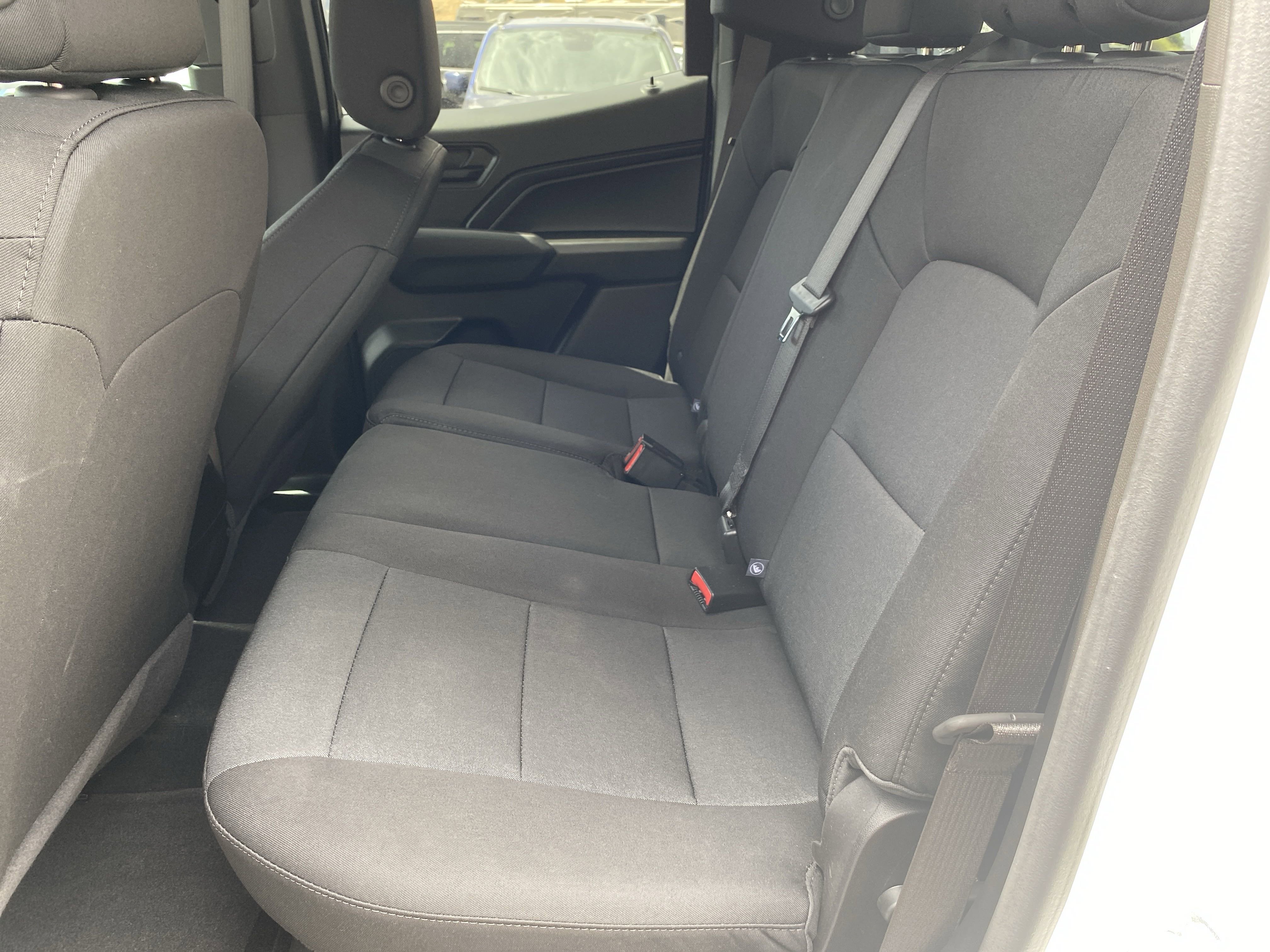 Used 2025 Chevrolet Colorado W/T image 18