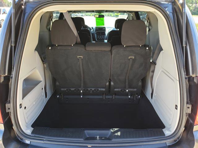 Used 2016 Dodge Grand Caravan SE image 5