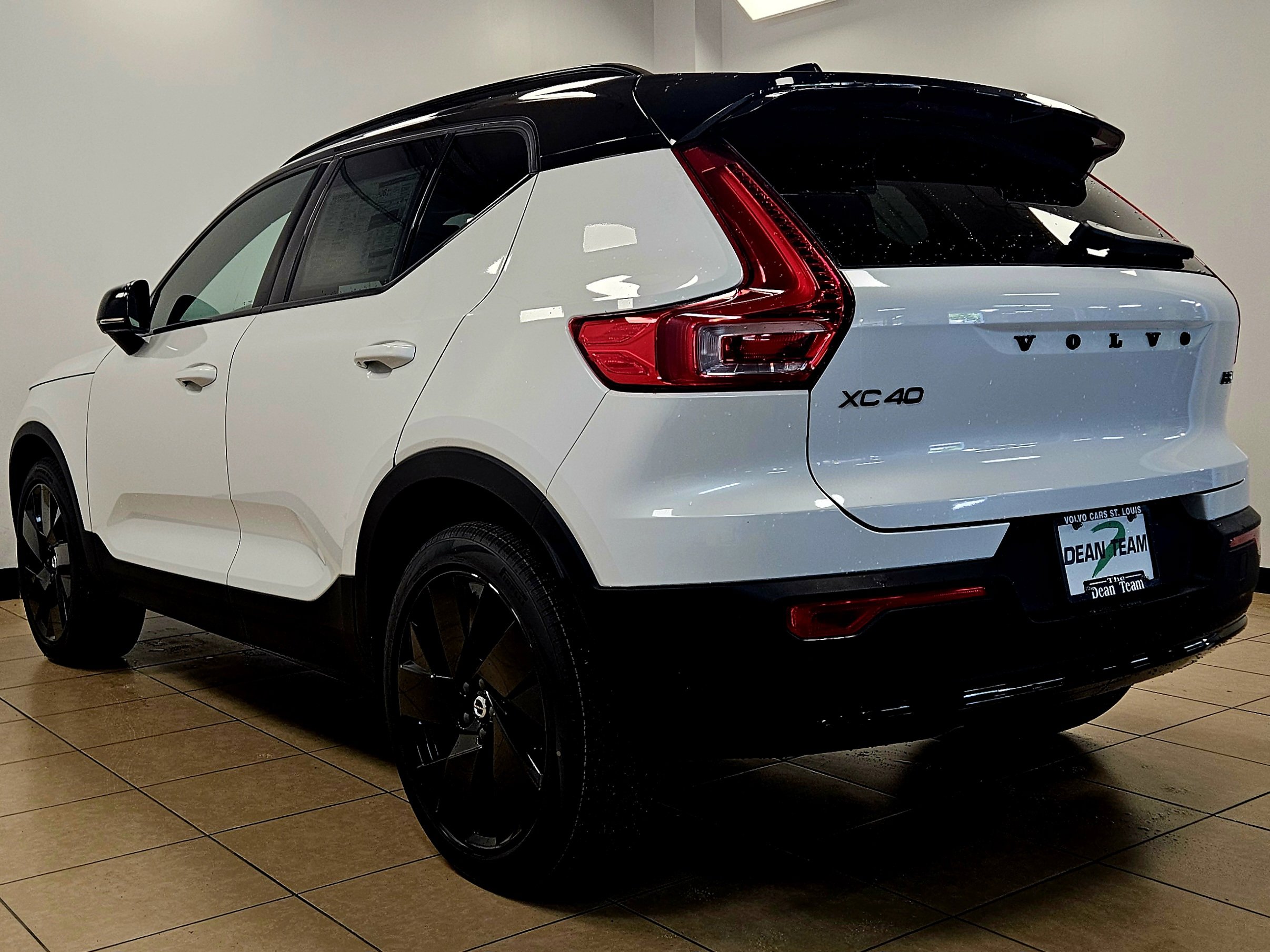 New 2026 Volvo XC40 B5 Ultra w/ Climate Package AWD/4WD image 6