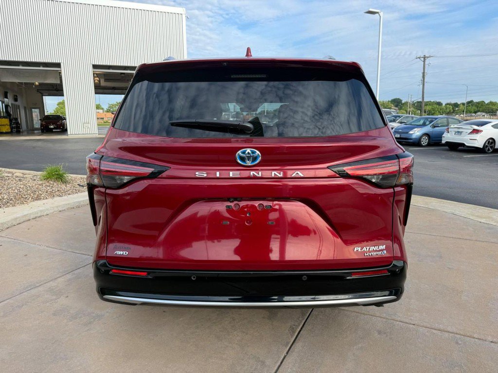 Certified 2023 Toyota Sienna Platinum AWD/4WD image 8