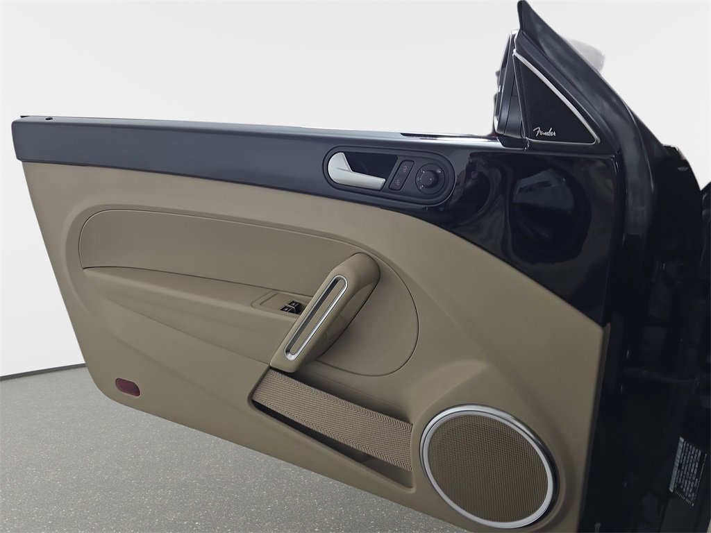 Used 2014 Volkswagen Beetle 2.5 image 28