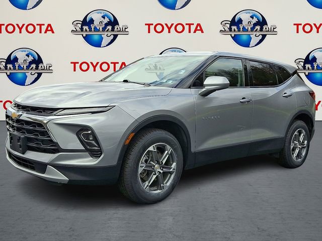 Used 2023 Chevrolet Blazer LT image 3