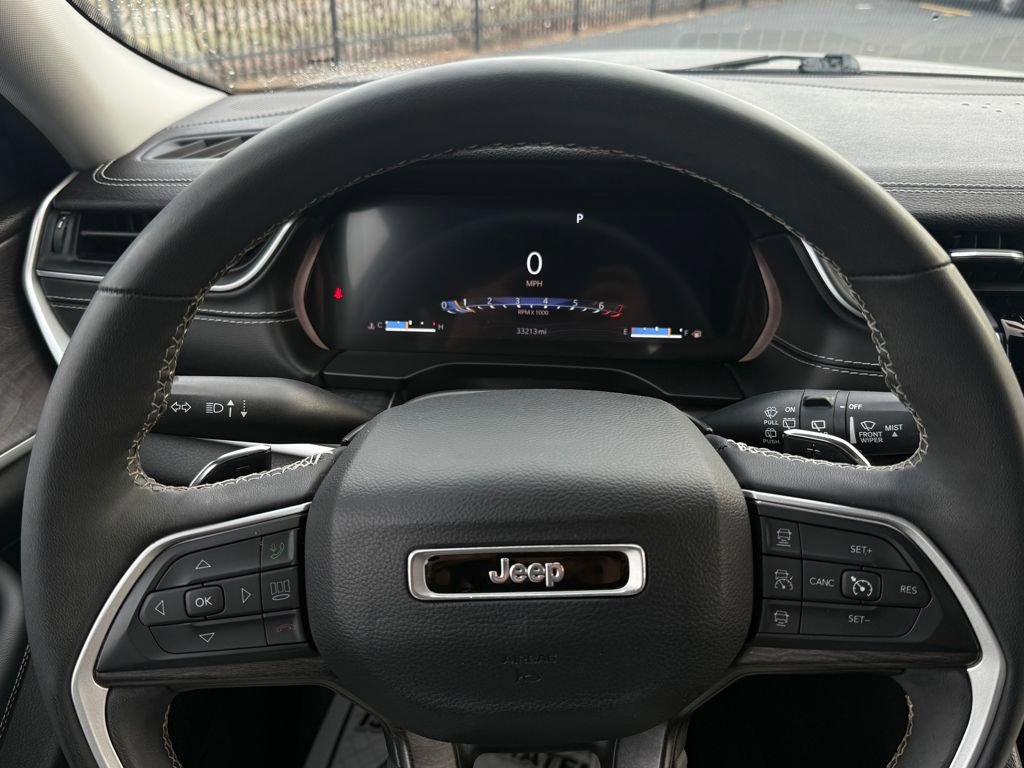 Used 2023 Jeep Grand Cherokee L Limited image 19
