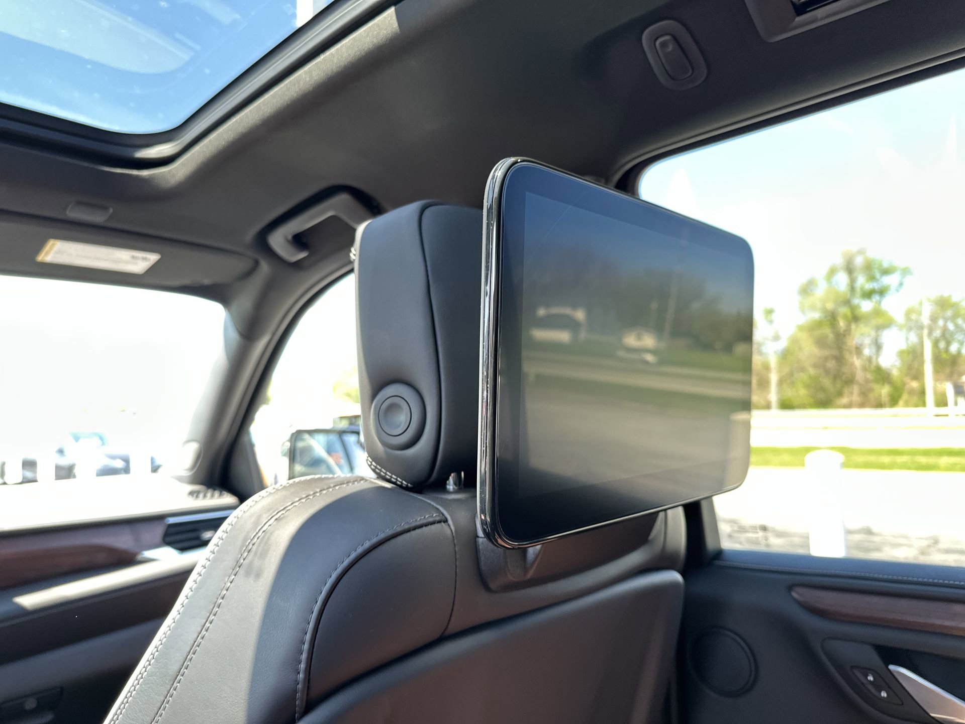 Certified 2023 GMC Yukon Denali Ultimate AWD/4WD image 25