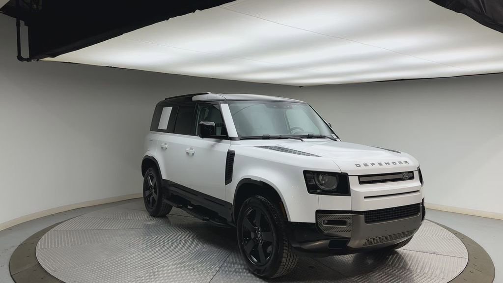 Certified 2025 Land Rover Defender 110 X-Dynamic SE image 8