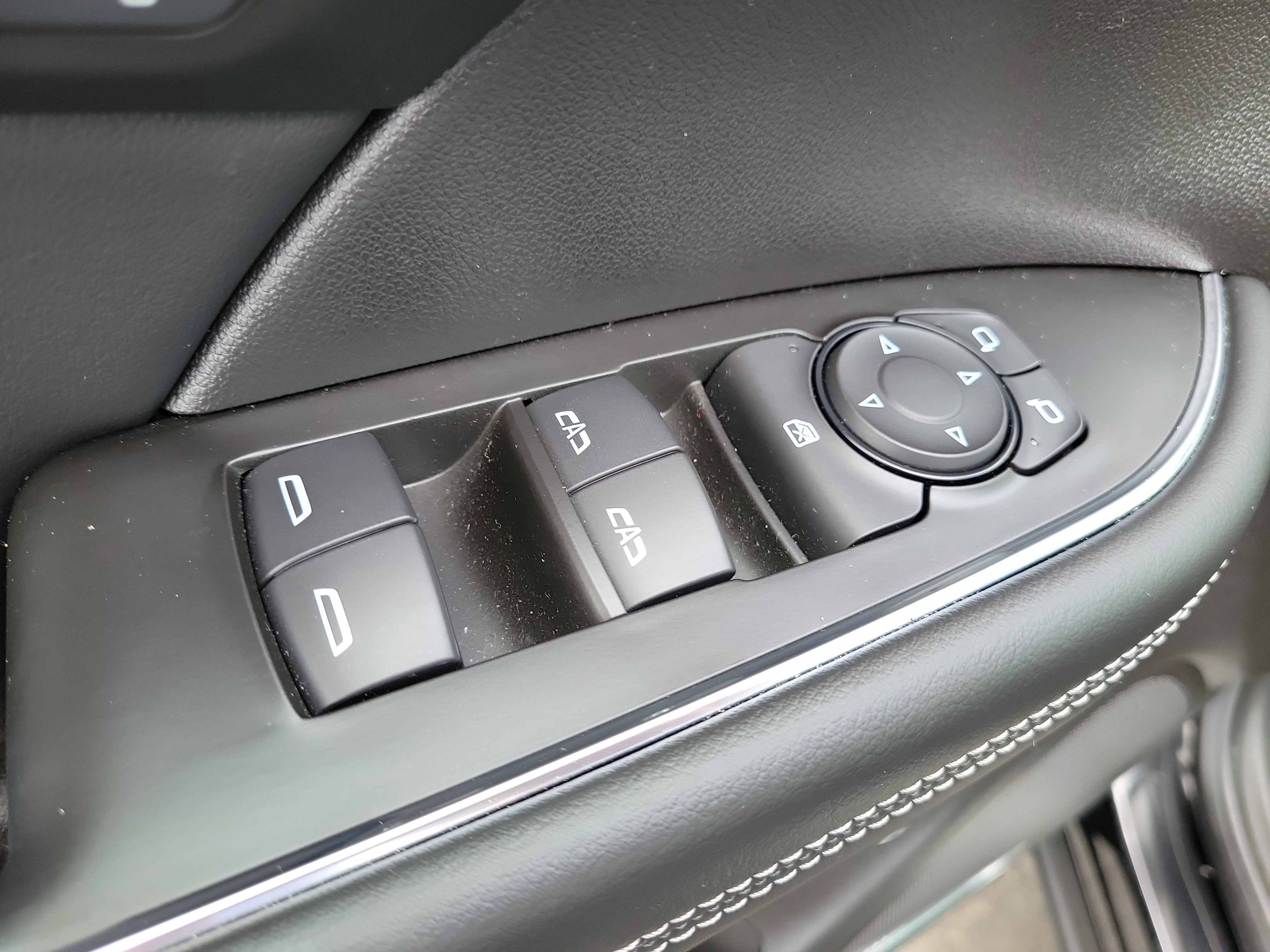 Used 2022 Buick Envision Avenir w/ Technology Package II FWD image 21