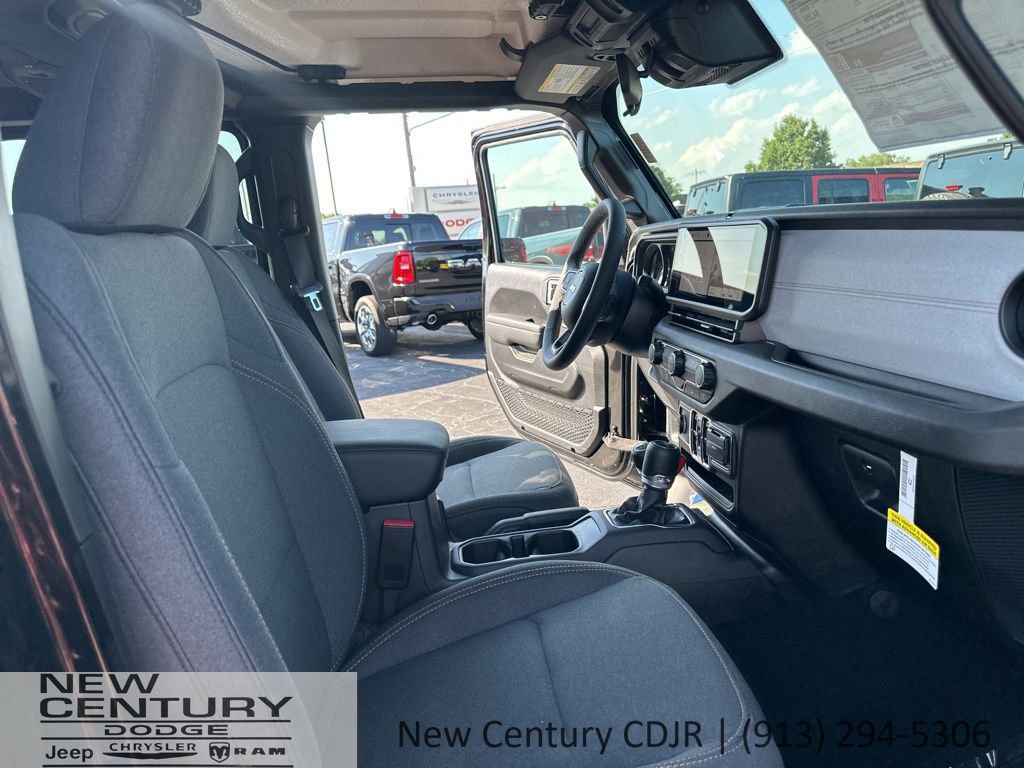 New 2025 Jeep Gladiator Sport image 17