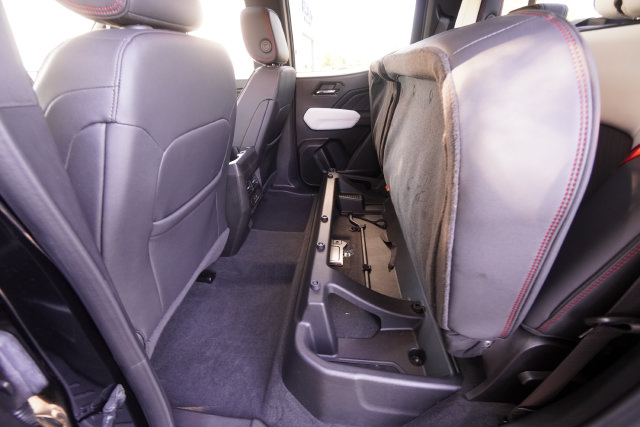 Used 2024 GMC Canyon AT4X AWD/4WD image 28