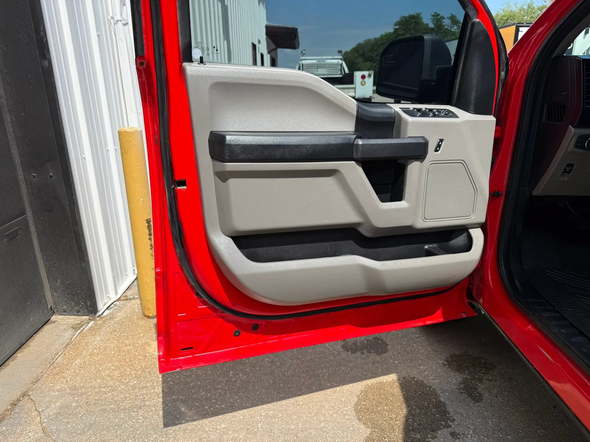 Used 2019 Ford F150 XL w/ Equipment Group 101A Mid AWD/4WD image 15