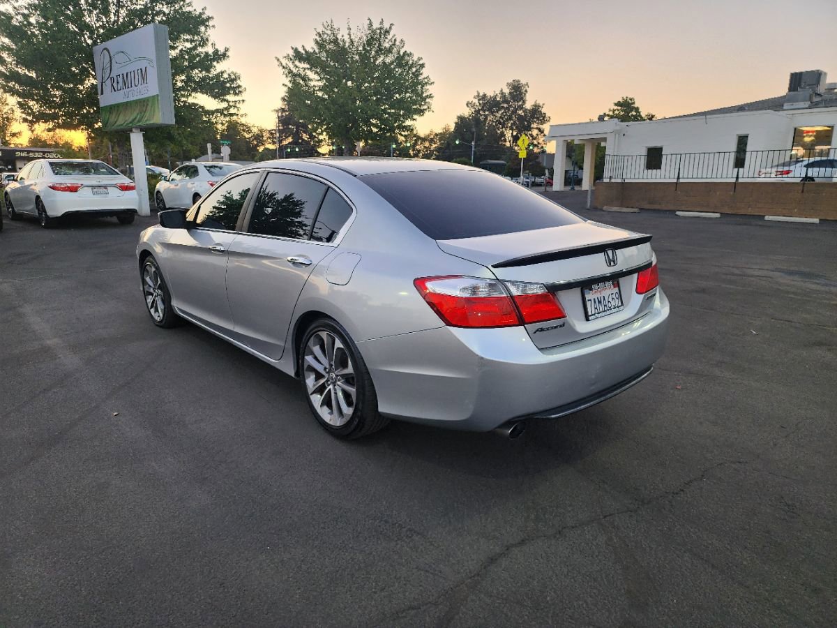 Used 2013 Honda Accord Sport image 3