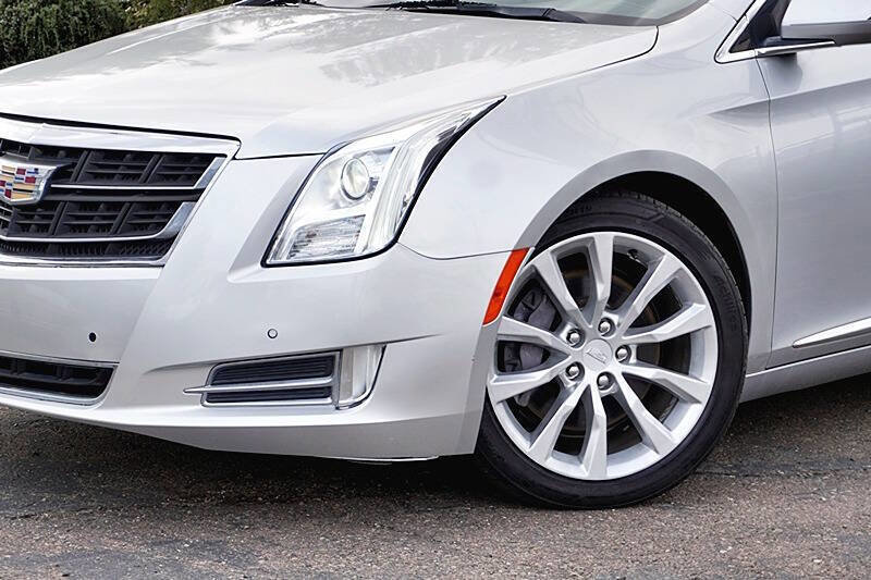 Used 2017 Cadillac XTS Luxury image 4