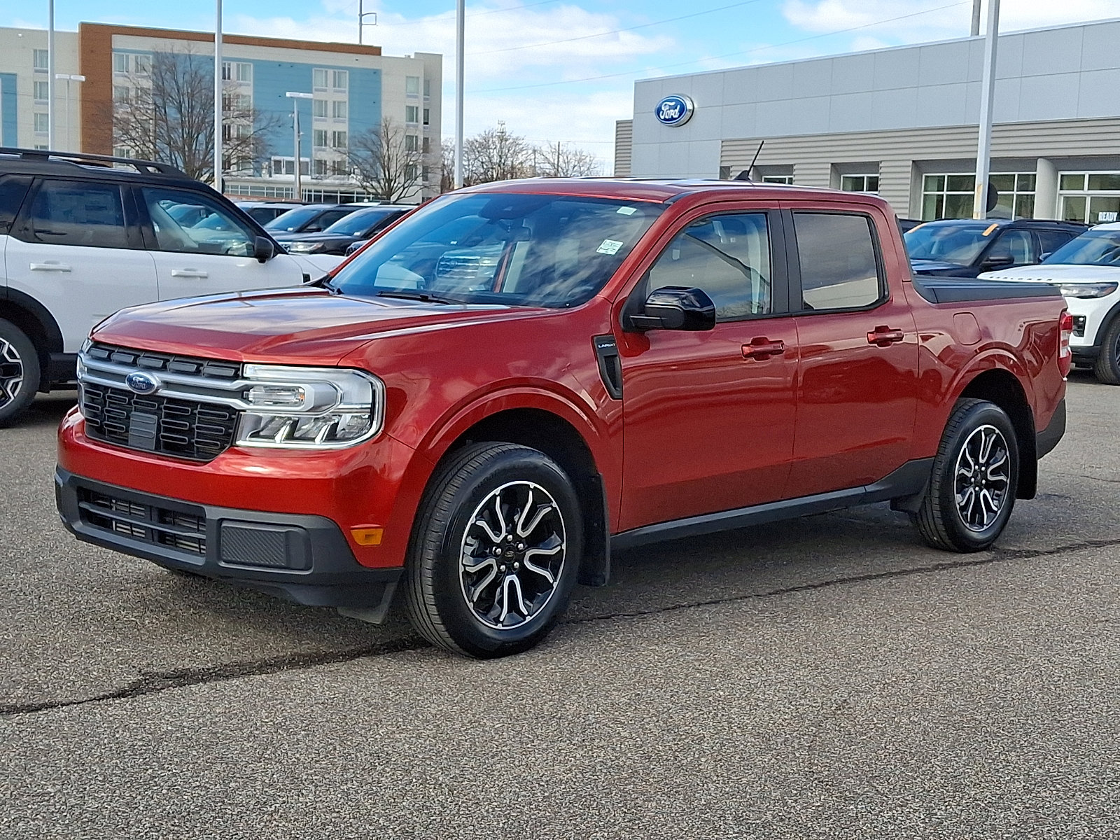 Certified 2024 Ford Maverick Lariat image 5