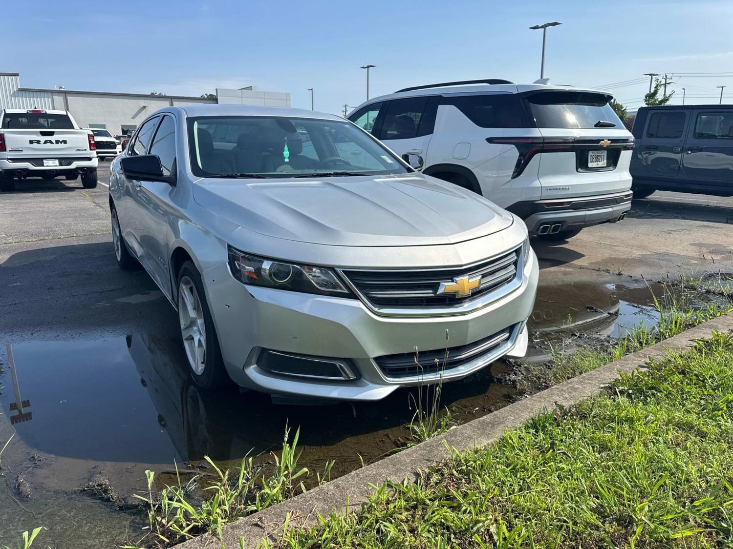 Used 2017 Chevrolet Impala LS FWD image 1
