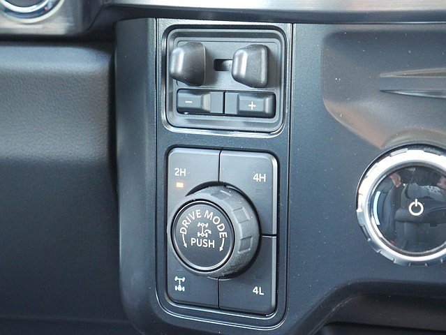 New 2026 Ford F250 Lariat w/ Tremor Off-Road Package image 23