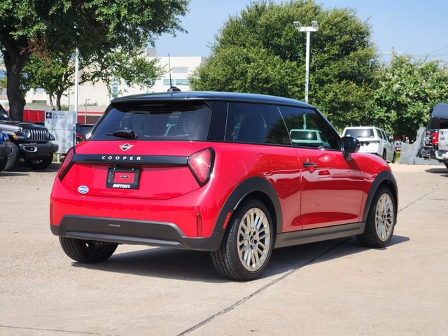 Used 2025 MINI Cooper 2-Door Hardtop FWD image 7