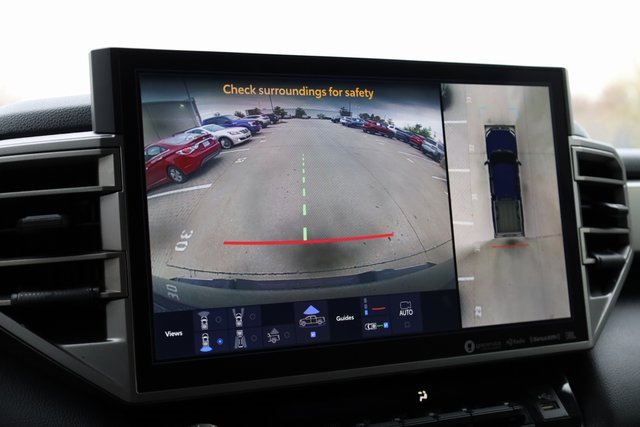 Used 2024 Toyota Tundra Limited image 19